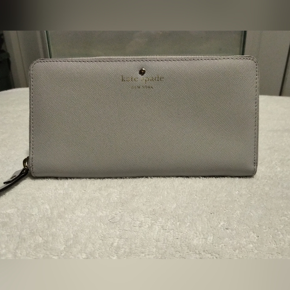 Kate Spade Zippy Liight Purple Wallet